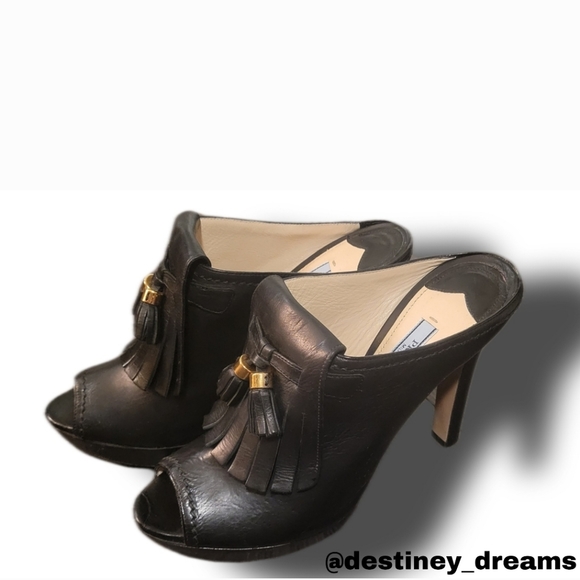 Prada - Picture 3 of 16